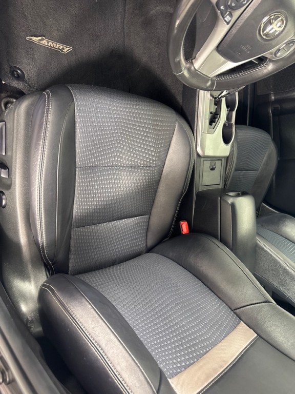 2014 Toyota Camry Image 10