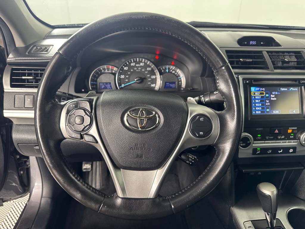 2014 Toyota Camry Image 13