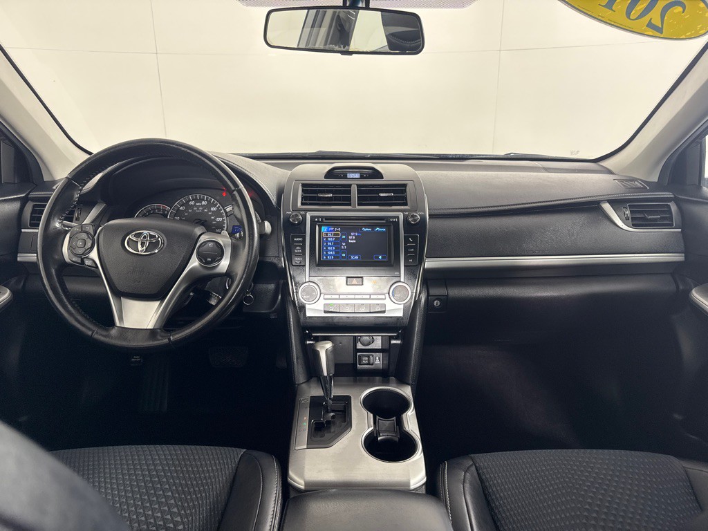 2014 Toyota Camry Image 22