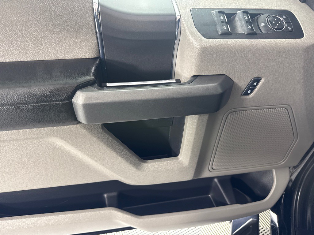 2017 Ford F-150 Image 12