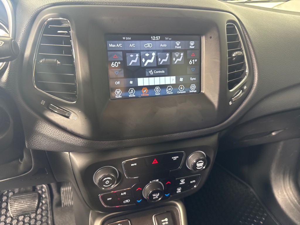2018 Jeep Compass Image 17