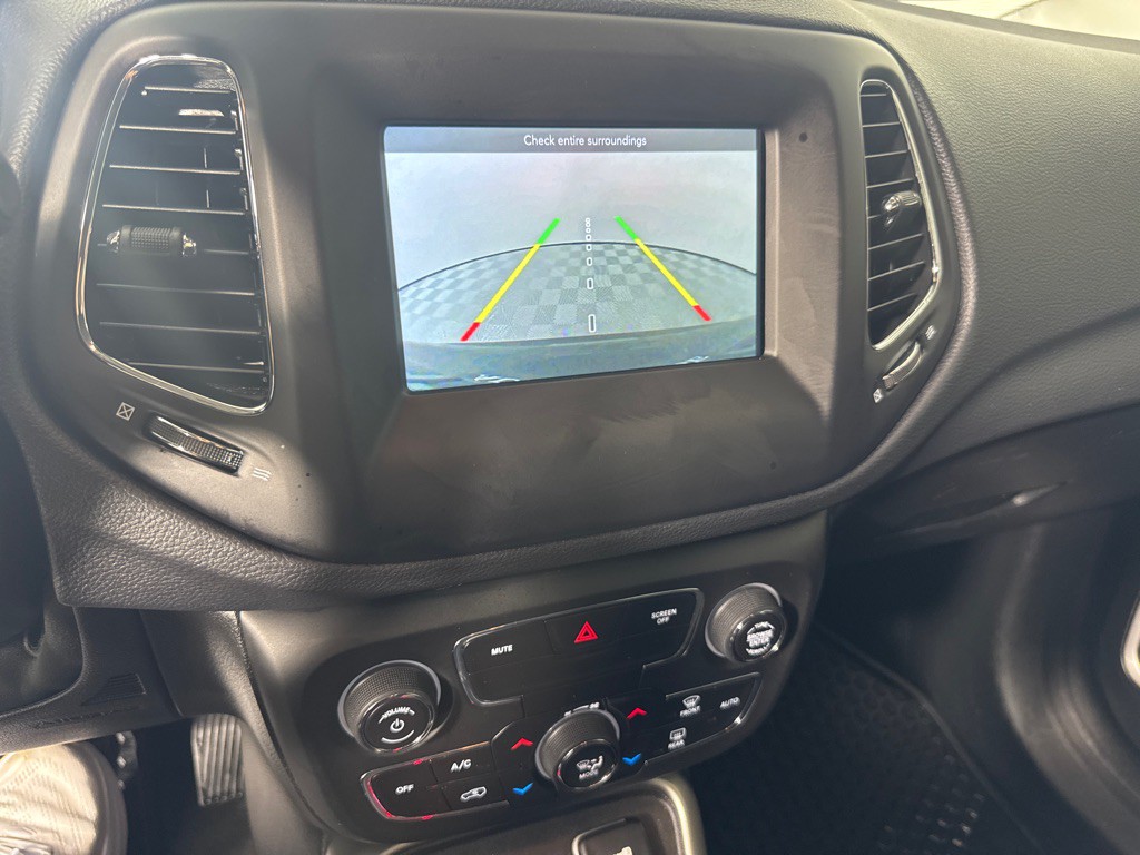 2018 Jeep Compass Image 19