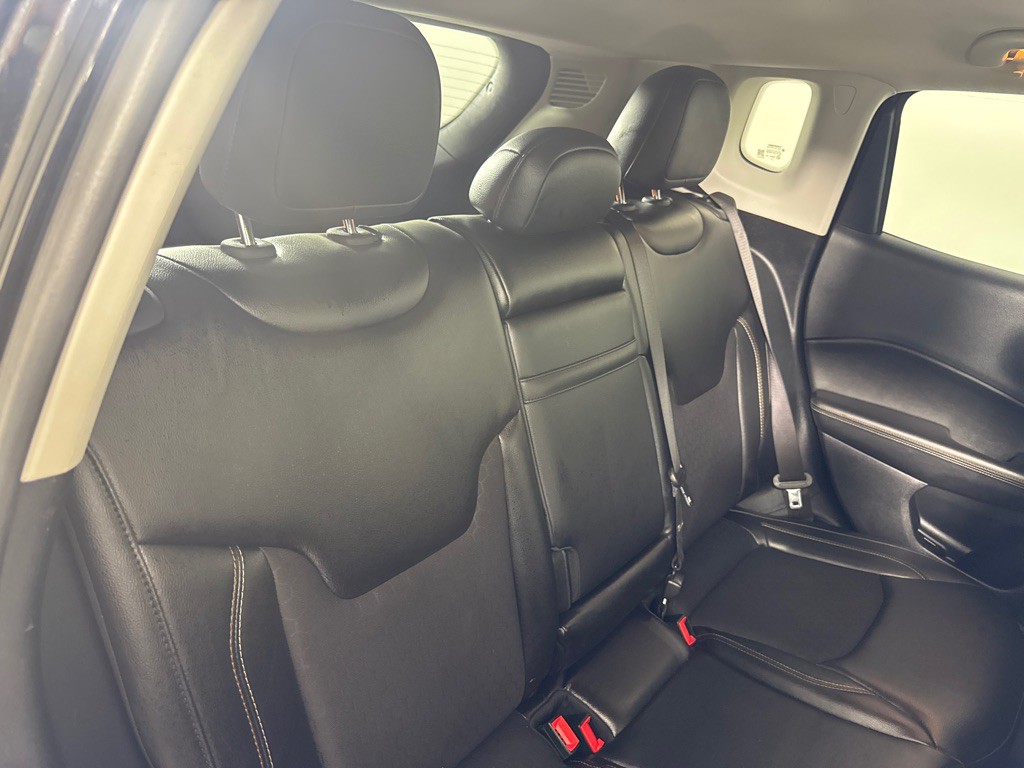 2018 Jeep Compass Image 25