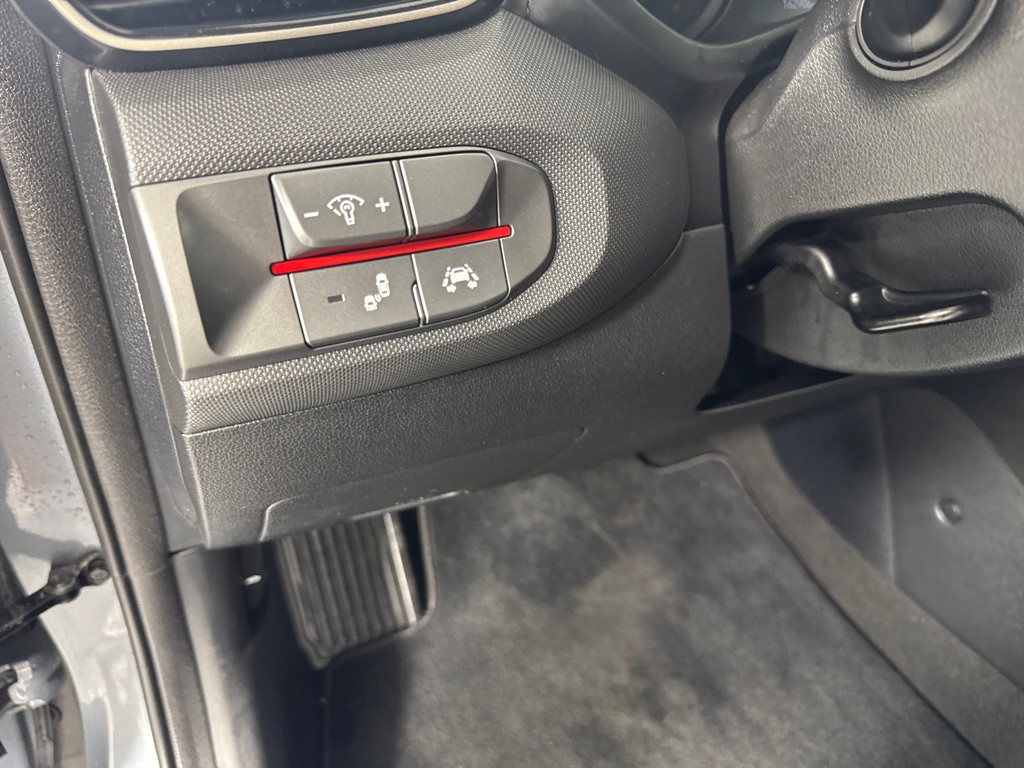2019 Hyundai Veloster Image 12
