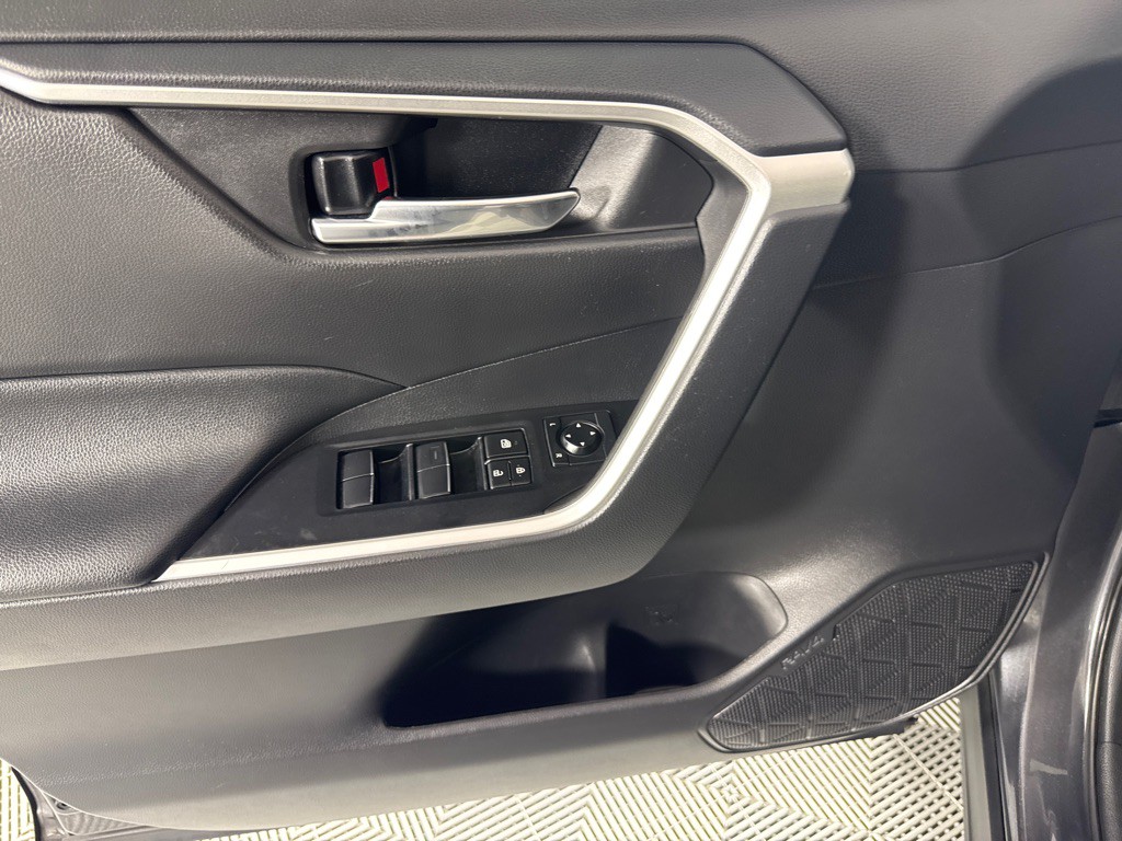 2021 Toyota Rav4 Image 13