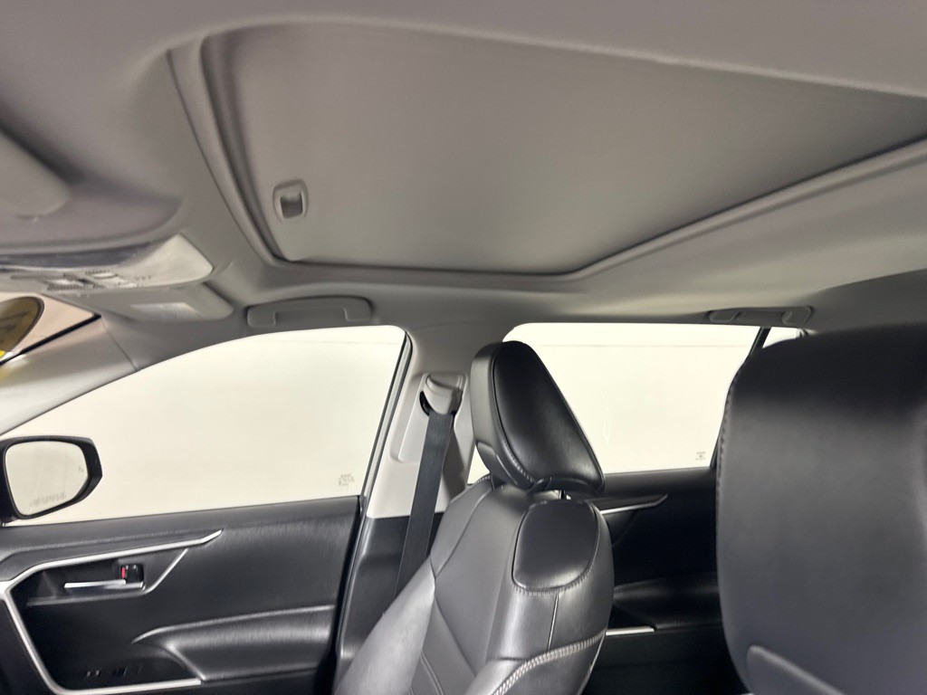 2021 Toyota Rav4 Image 16