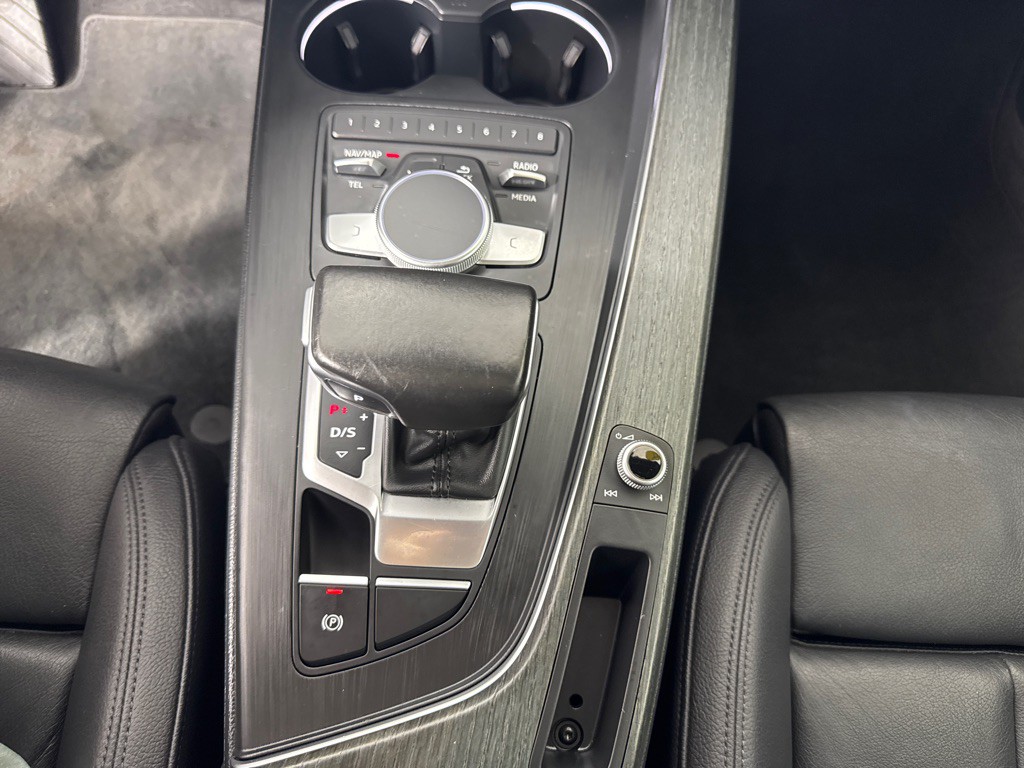 2017 Audi A4 Image 22