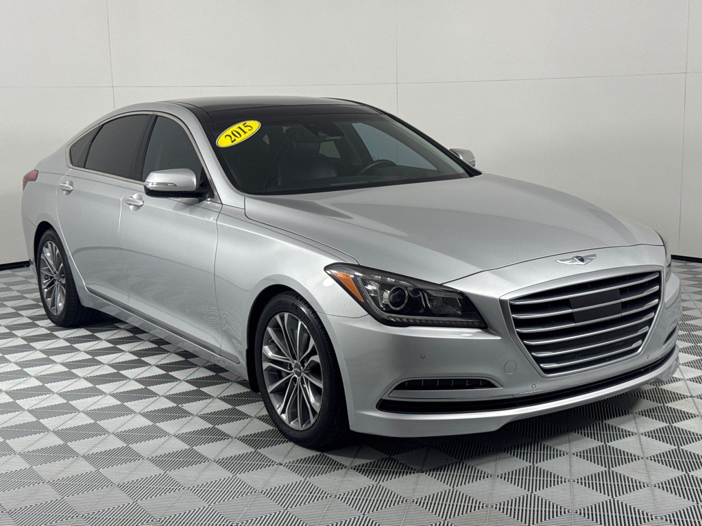 2015 Hyundai Genesis Image 3