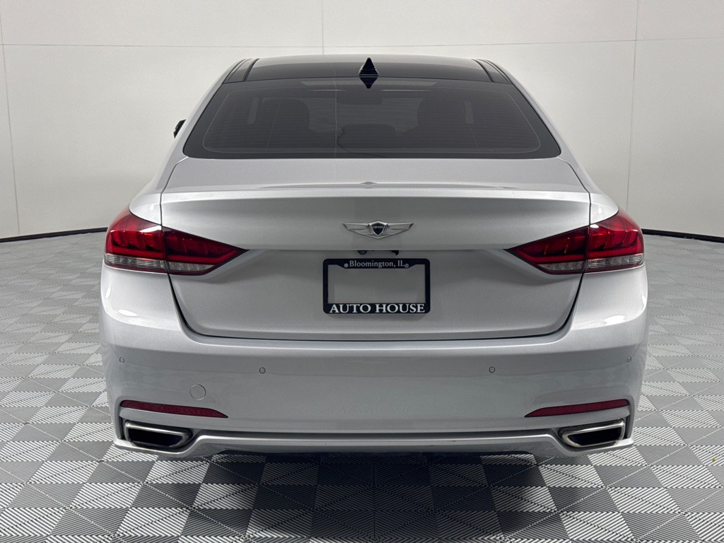 2015 Hyundai Genesis Image 6