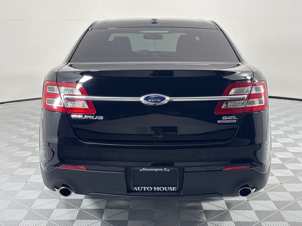 2018 Ford Taurus Image 5
