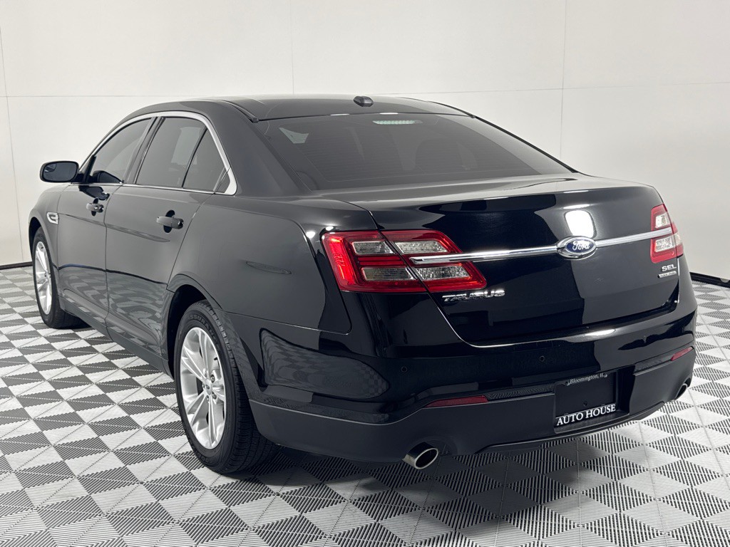 2018 Ford Taurus Image 6