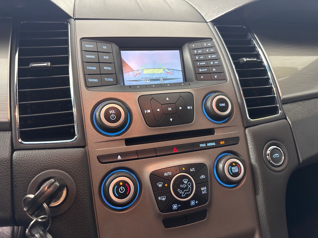 2018 Ford Taurus Image 15