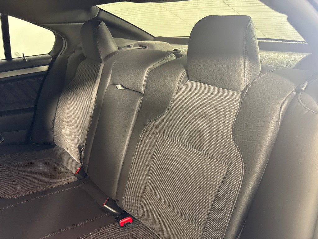 2018 Ford Taurus Image 18