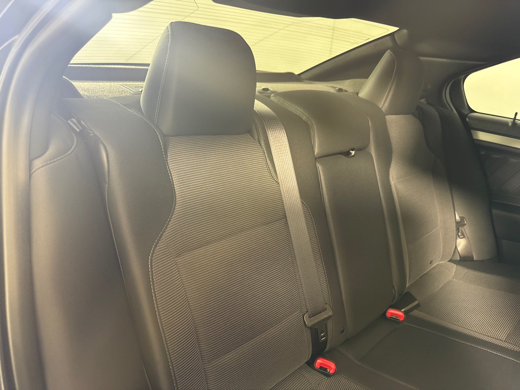 2018 Ford Taurus Image 20