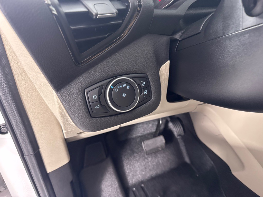 2017 Ford Escape Image 16