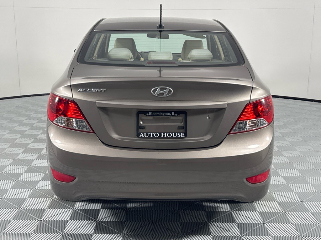 2013 Hyundai Accent Image 6
