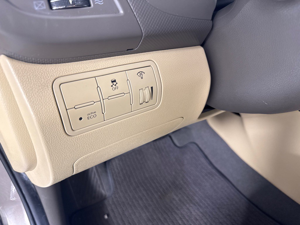 2013 Hyundai Accent Image 11