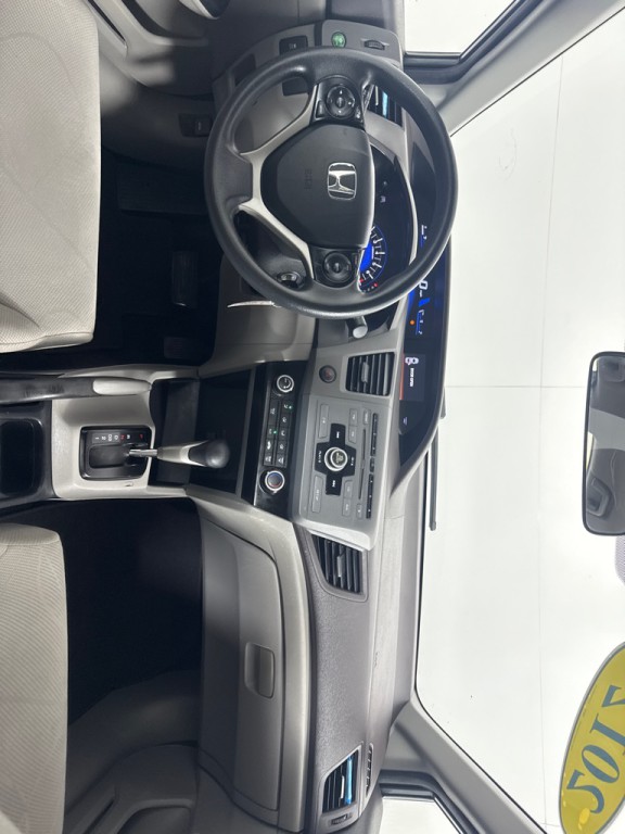 2012 Honda Civic Image 25