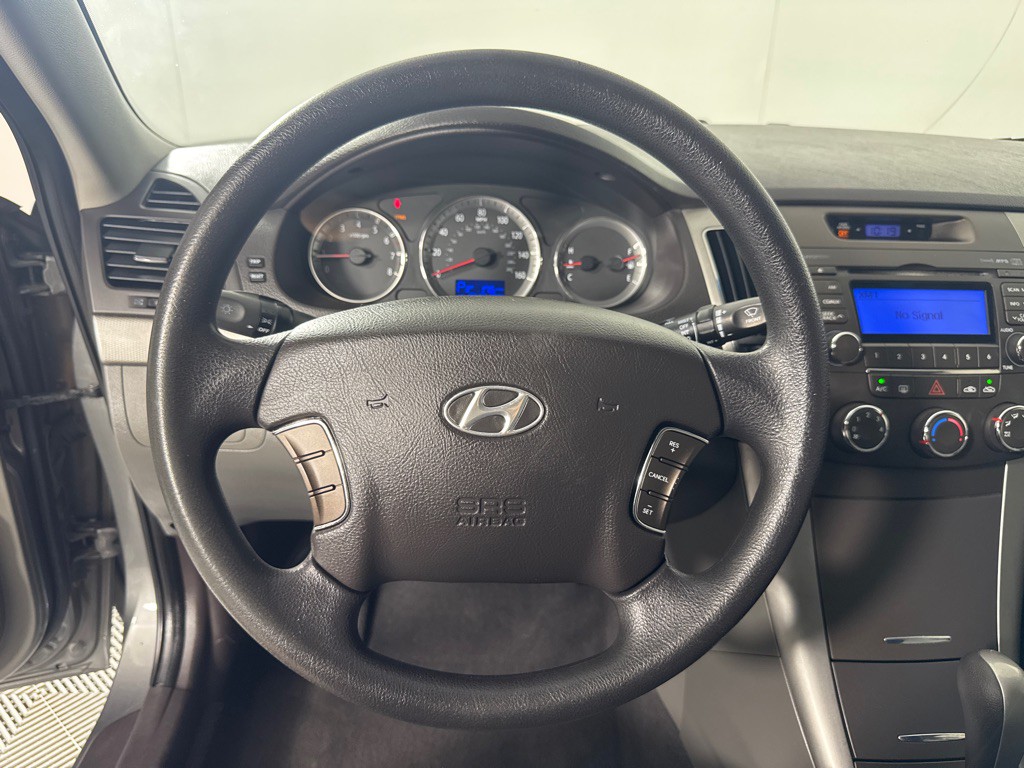 2010 Hyundai Sonata Image 14