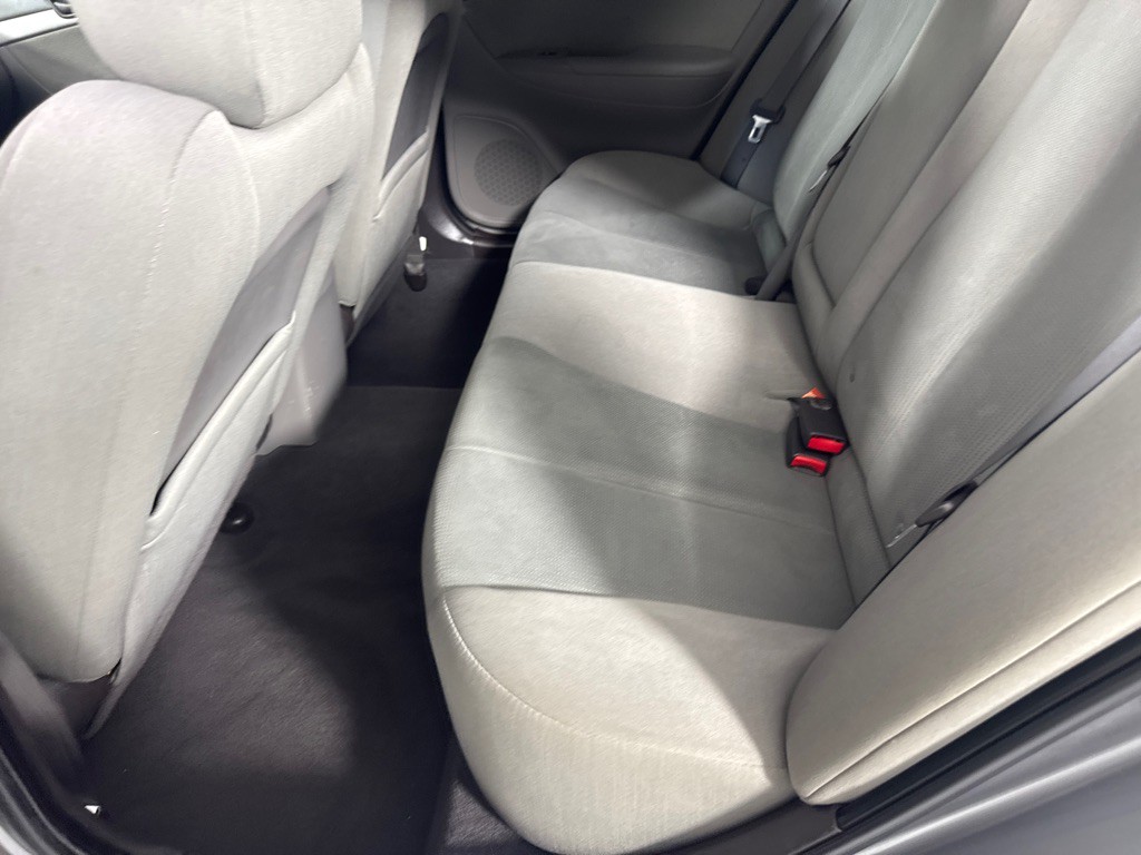 2010 Hyundai Sonata Image 17