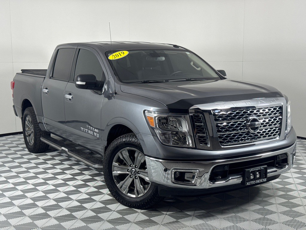 2019 Nissan Titan Image 2