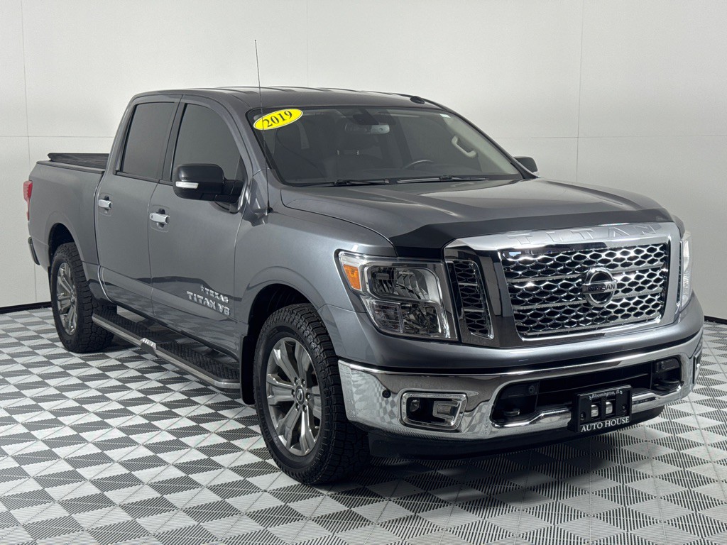 2019 Nissan Titan Image 3