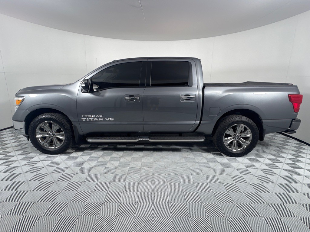 2019 Nissan Titan Image 8
