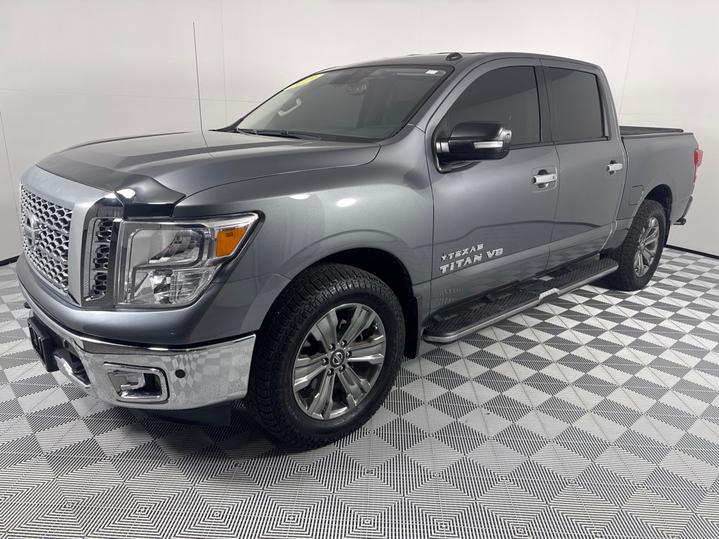 2019 Nissan Titan Image 9