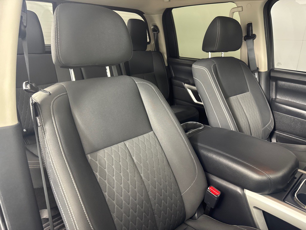 2019 Nissan Titan Image 25