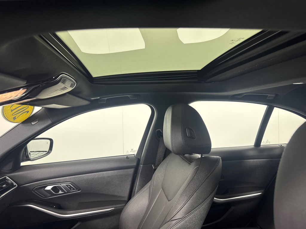 2019 BMW 3 Series Image 13