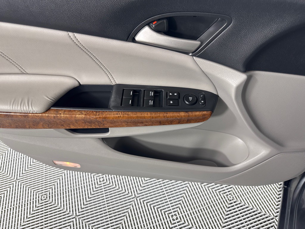 2011 Honda Accord Image 11