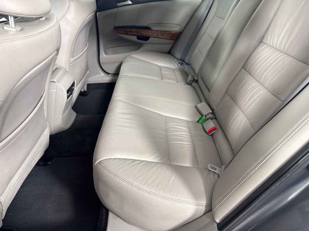 2011 Honda Accord Image 21