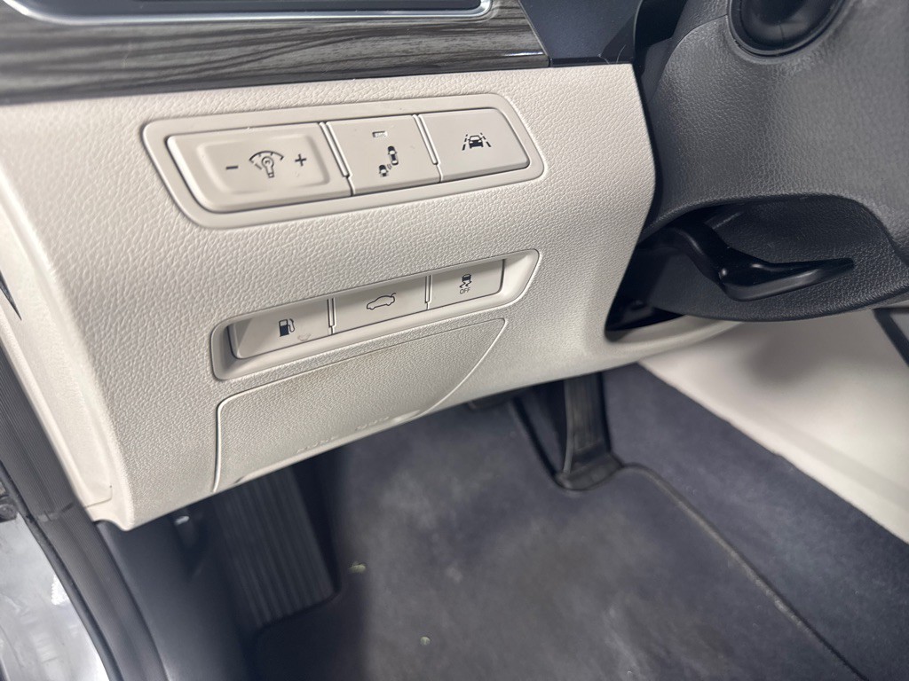 2015 Hyundai Sonata Image 16