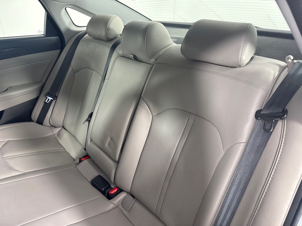 2015 Hyundai Sonata Image 22