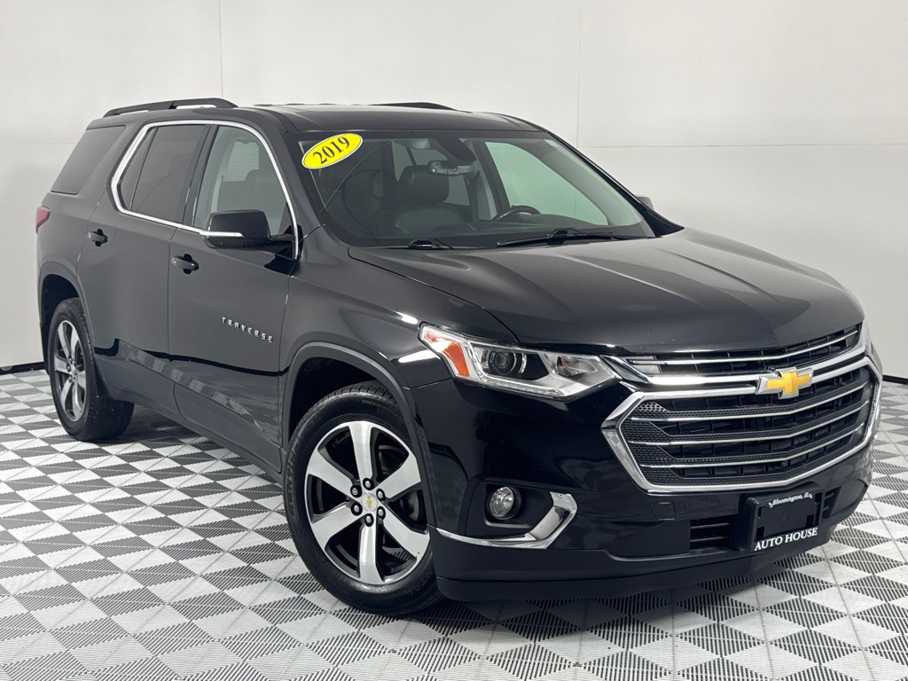 2019 Chevrolet Traverse Image 2