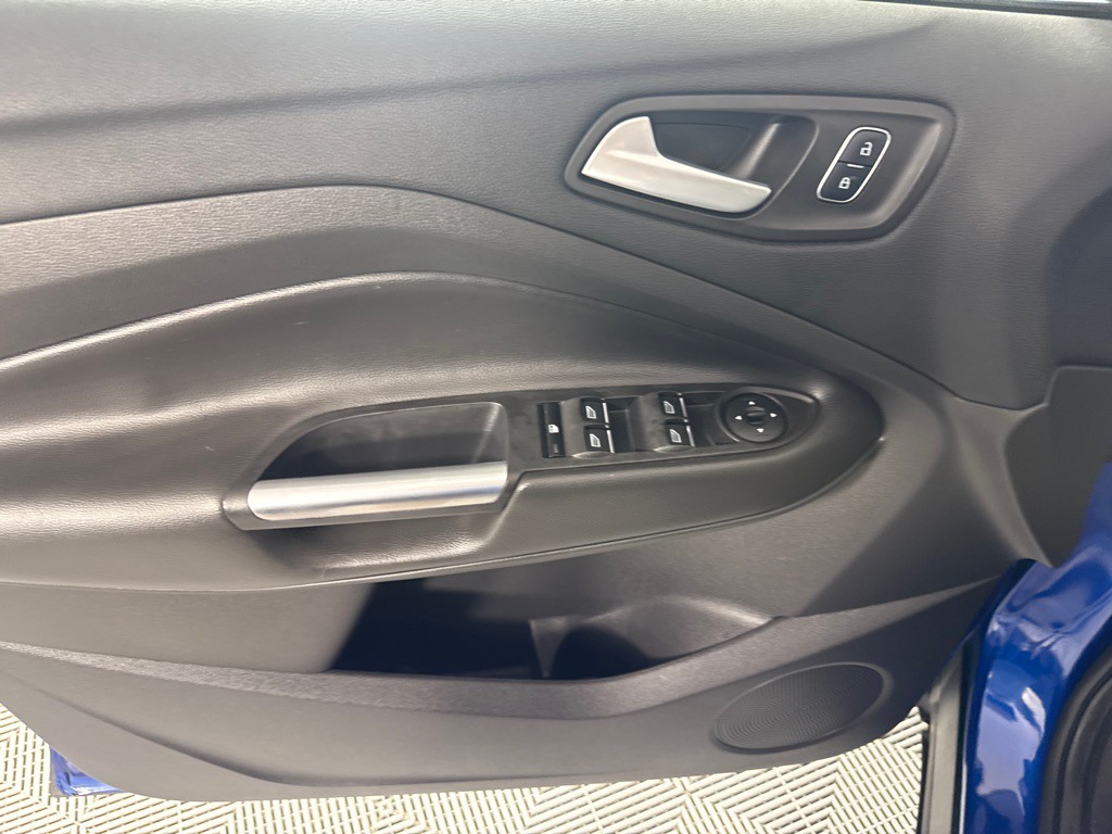 2017 Ford Escape Image 9
