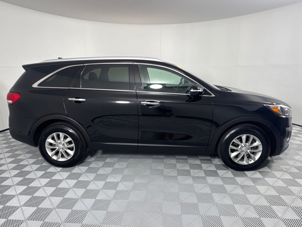 2017 Kia Sorento Image 4