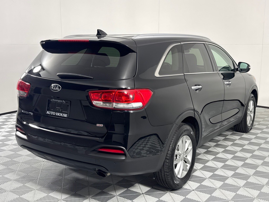 2017 Kia Sorento Image 5