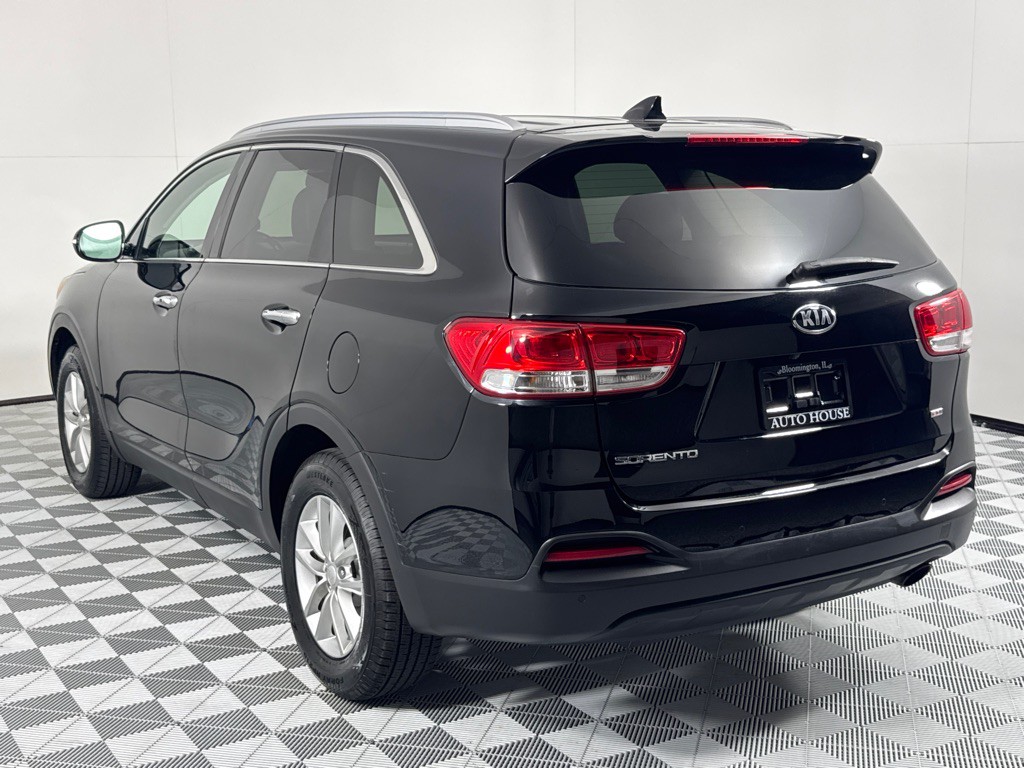 2017 Kia Sorento Image 7
