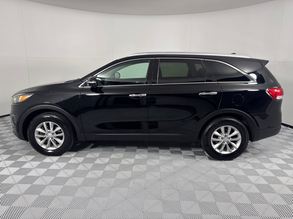 2017 Kia Sorento Image 8