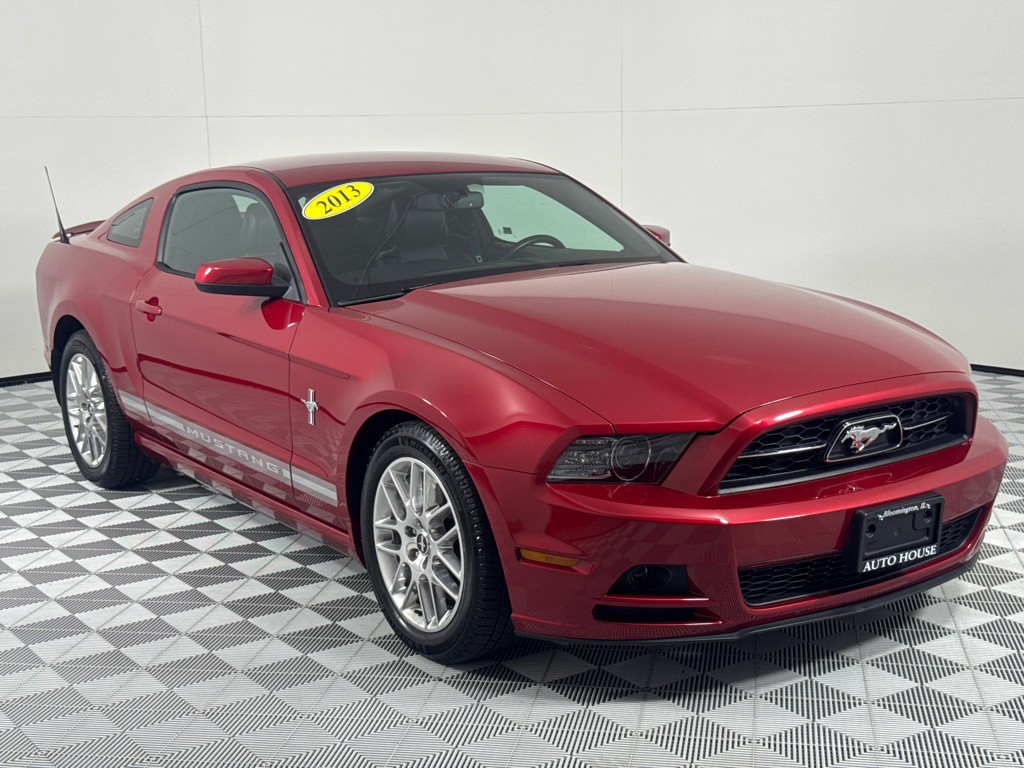 2013 Ford Mustang Image 3