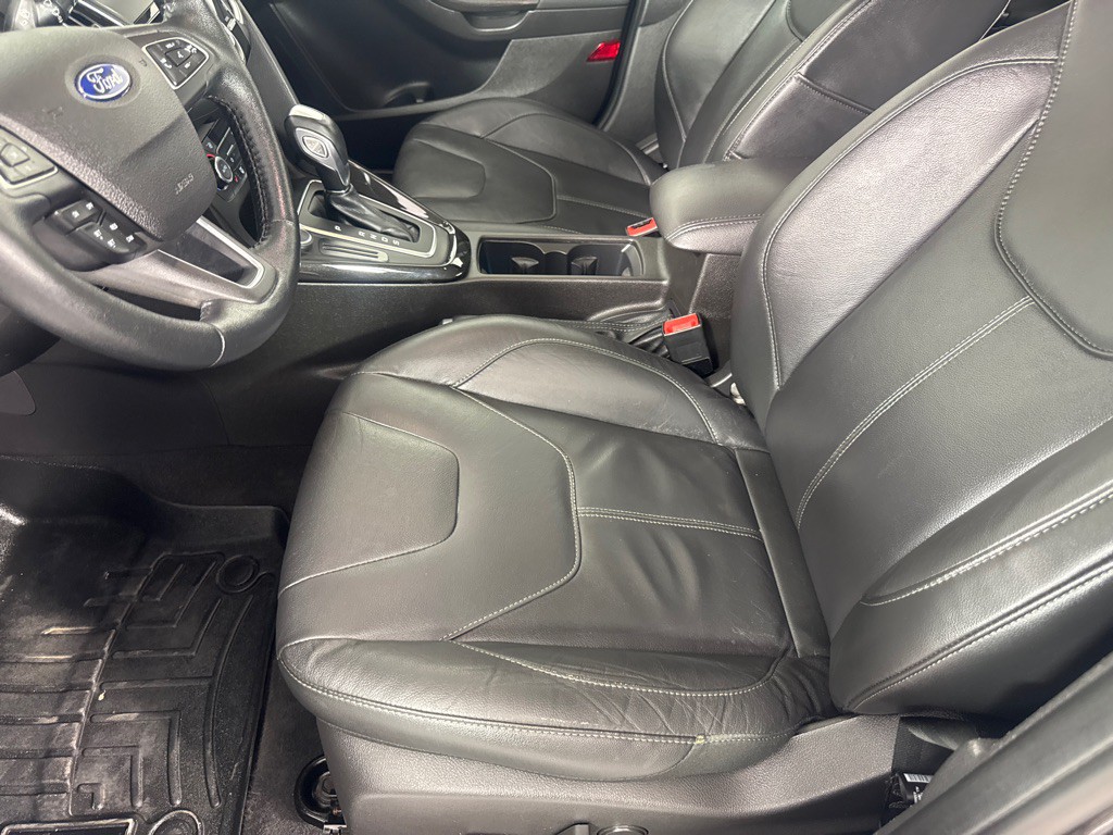 2015 Ford Focus Image 11