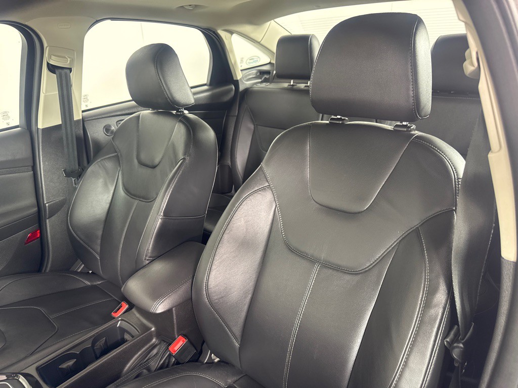 2015 Ford Focus Image 12