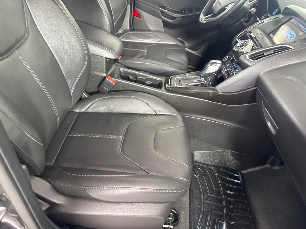 2015 Ford Focus Image 23