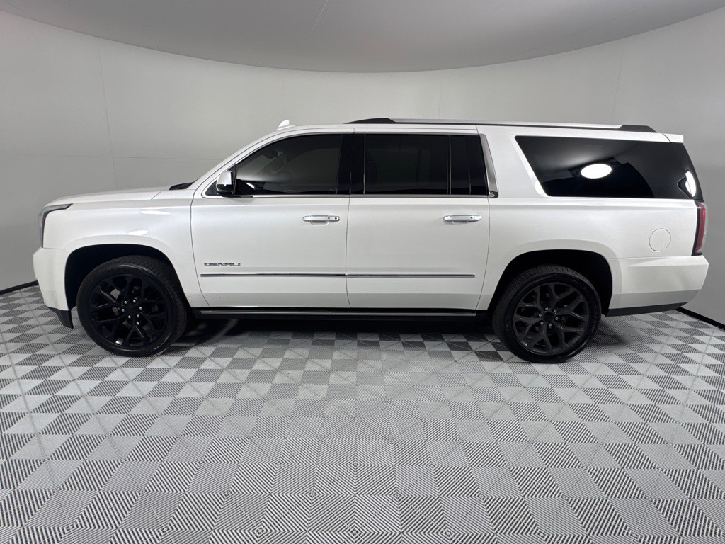 2018 GMC Yukon Image 9