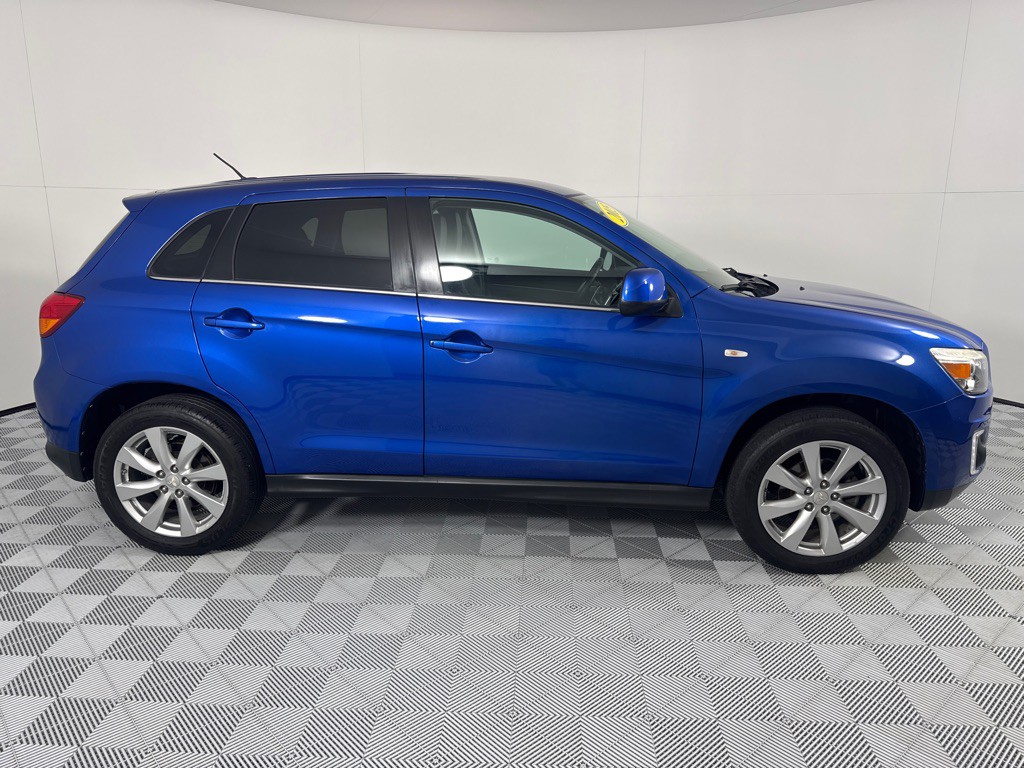 2015 Mitsubishi Outlander Image 4