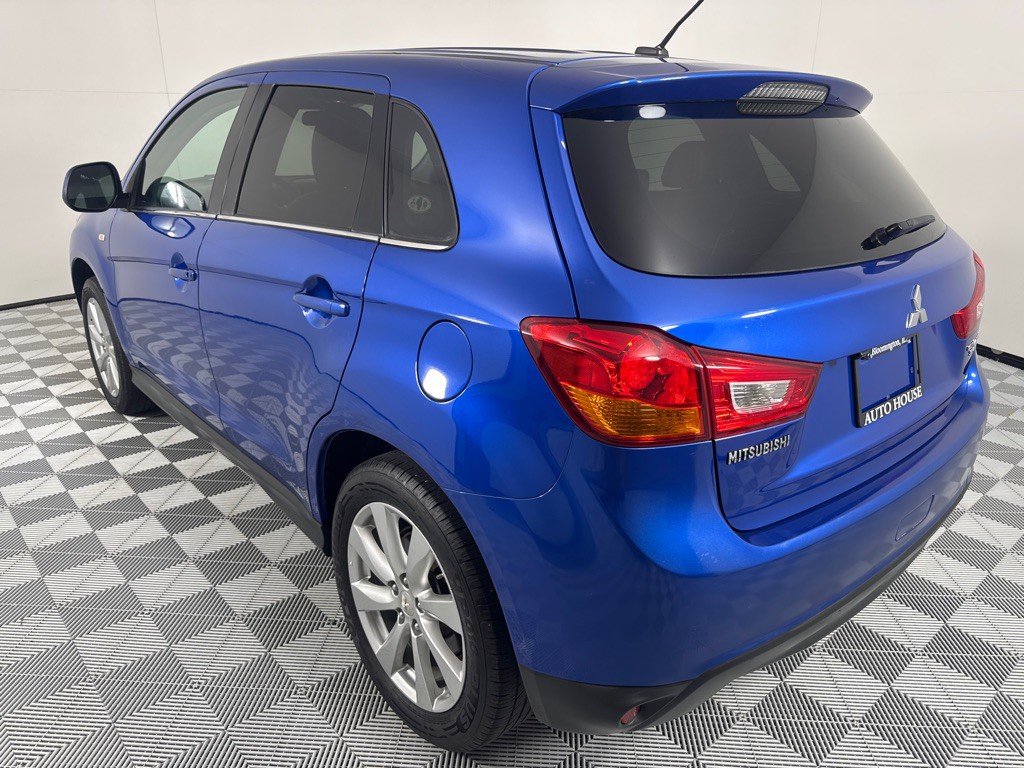 2015 Mitsubishi Outlander Image 8