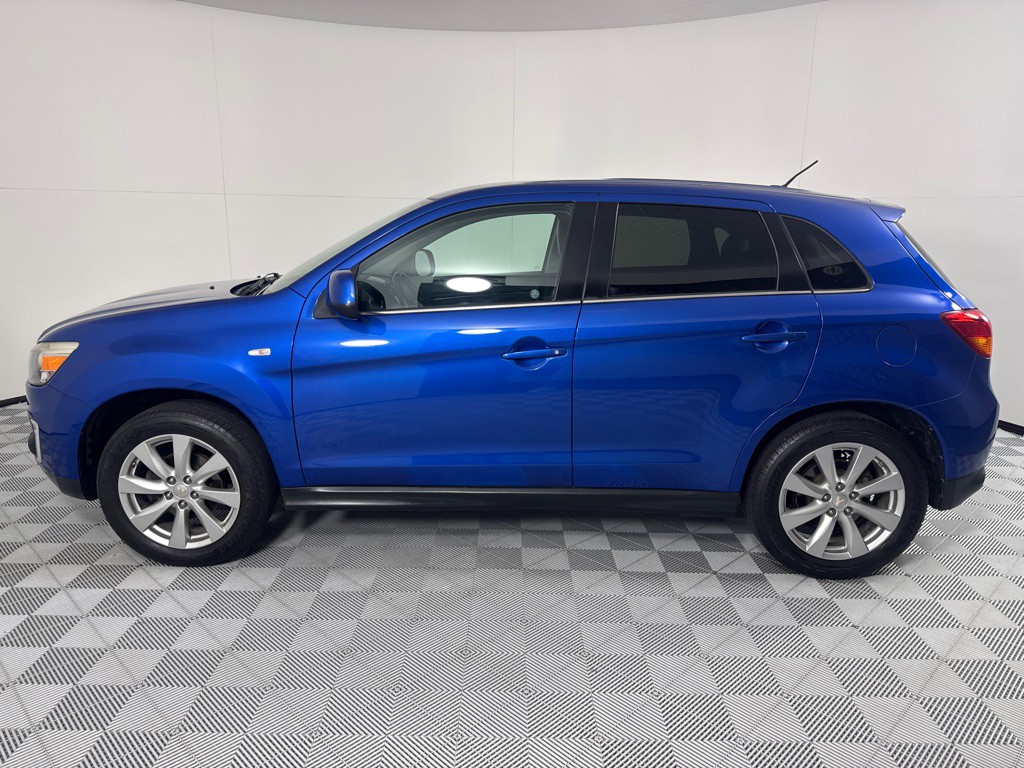 2015 Mitsubishi Outlander Image 9