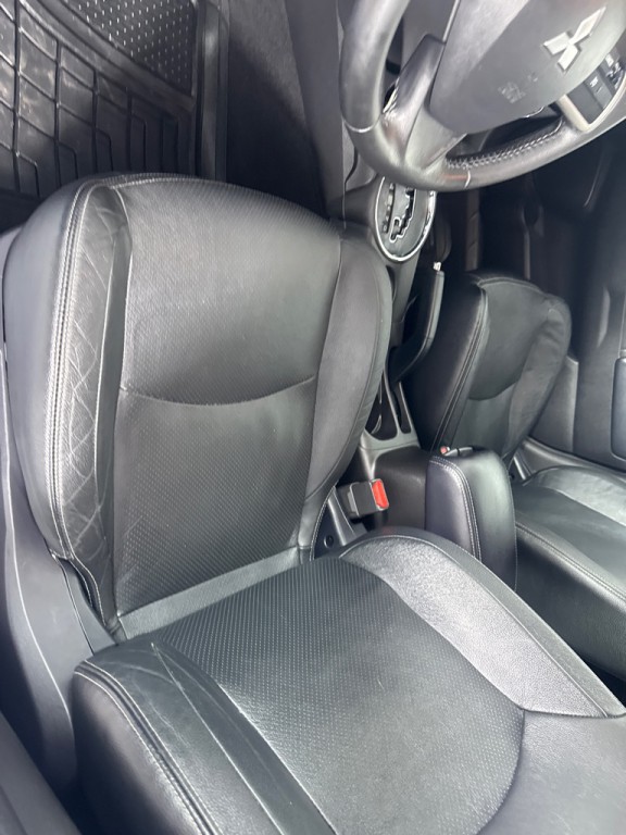 2015 Mitsubishi Outlander Image 12