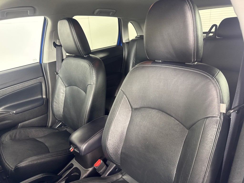 2015 Mitsubishi Outlander Image 13